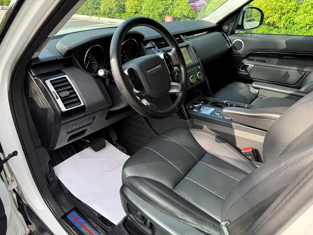 Land Rover Discovery 2019 — фото 18
