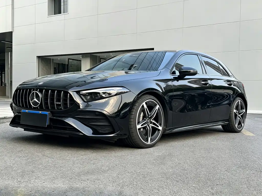 Mercedes-Benz A-Class AMG 2026 — фото 1