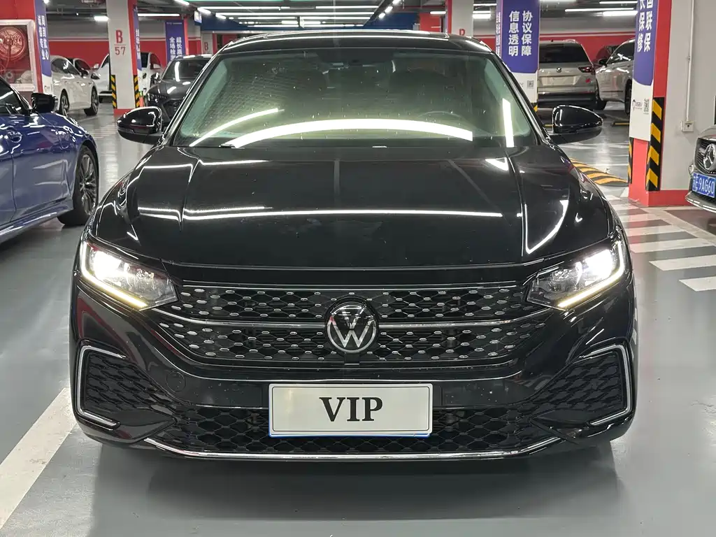 Volkswagen Passat 2024