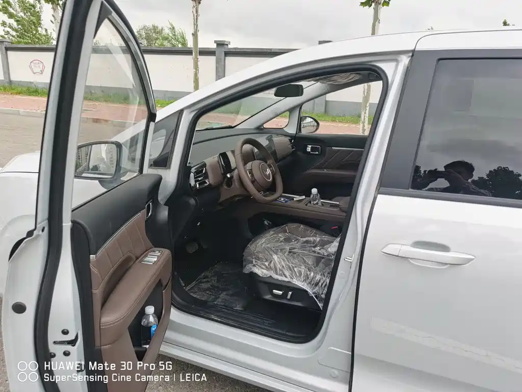 Wuling Starlight 730 New Energy 2025 — фото 11