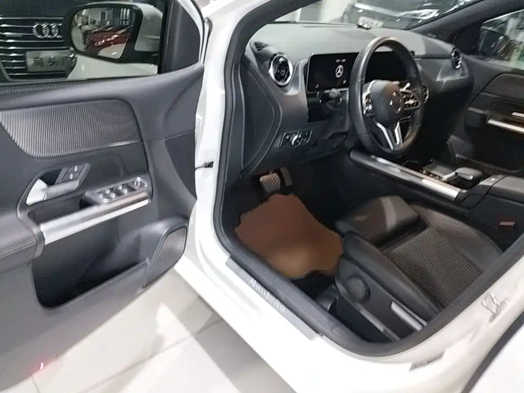 Mercedes-Benz B-Class 2020 — фото 16