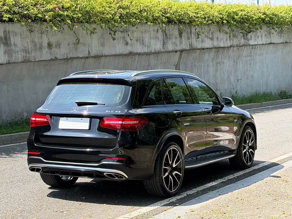 Mercedes-Benz GLC AMG 2019 — фото 8
