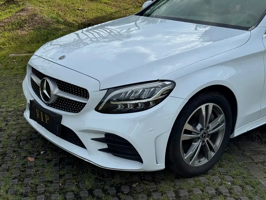 Mercedes-Benz C-Class 2021