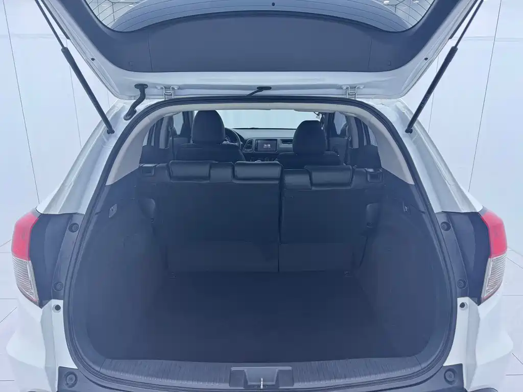 Honda Vezel 2022 — фото 14