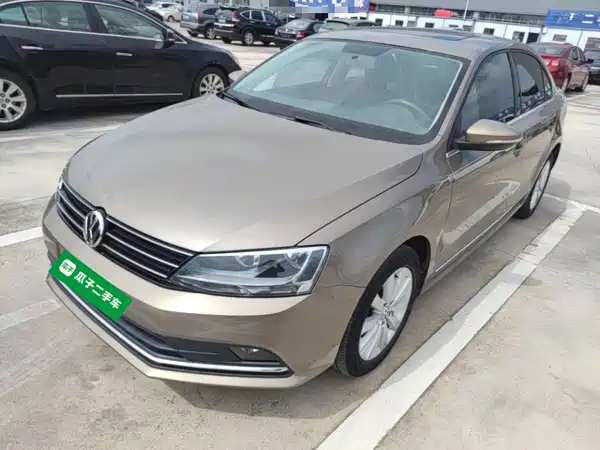 Volkswagen Sagitar 2016