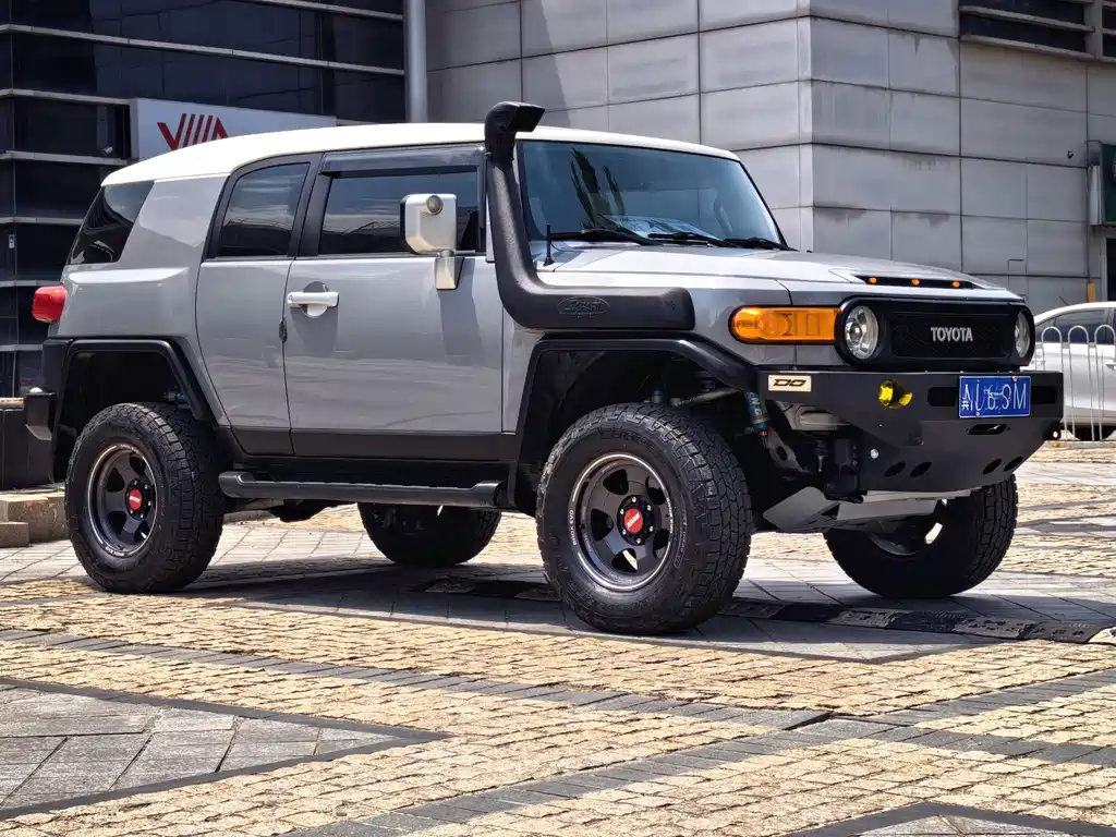 Toyota FJ Cruiser 2019 — фото 3