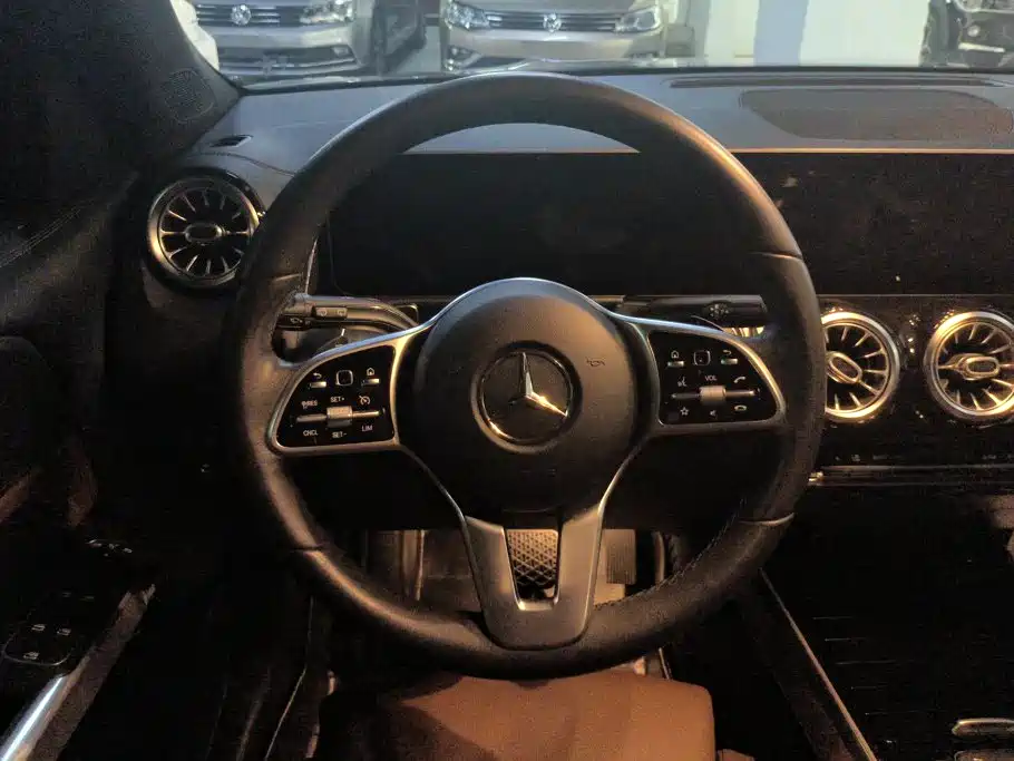 Mercedes-Benz GLB 2020 — фото 15