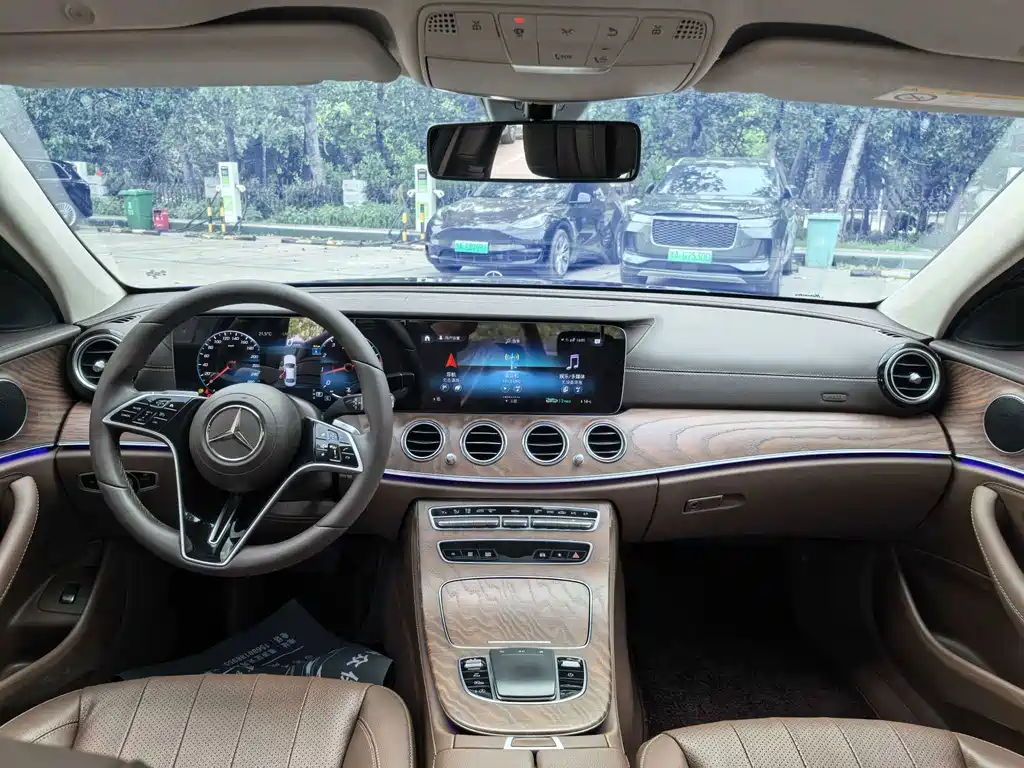 Mercedes-Benz E-Class 2023