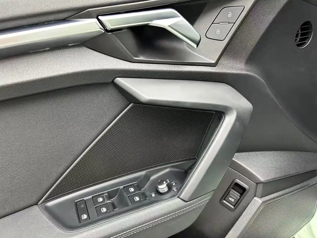 Audi A3 2022 — фото 10