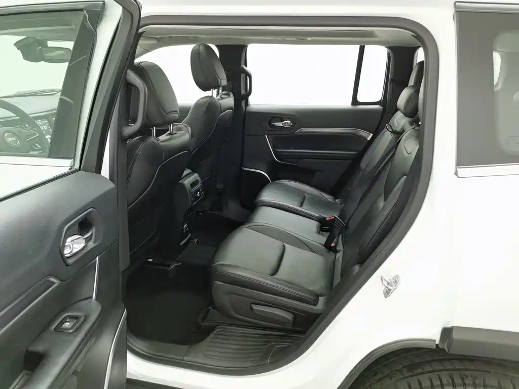 Jeep Grand Commander 2020 — фото 15