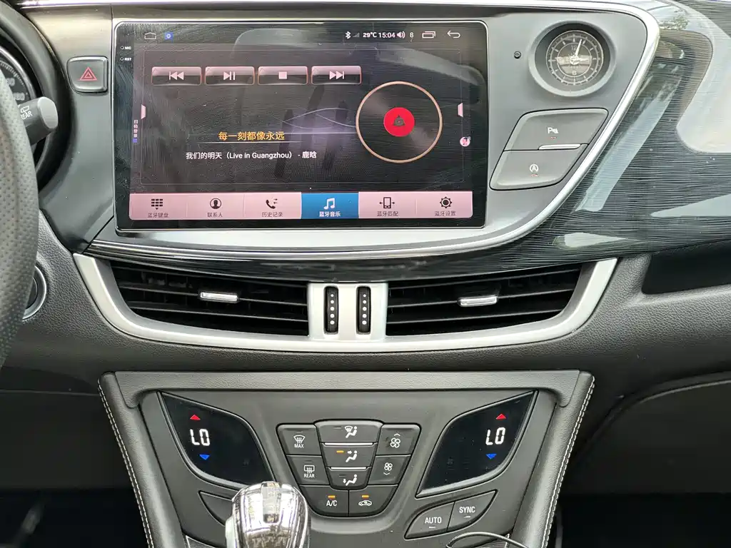 Buick Envision Plus 2017 — фото 14