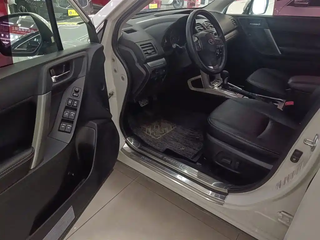 Subaru Forester 2015 — фото 16