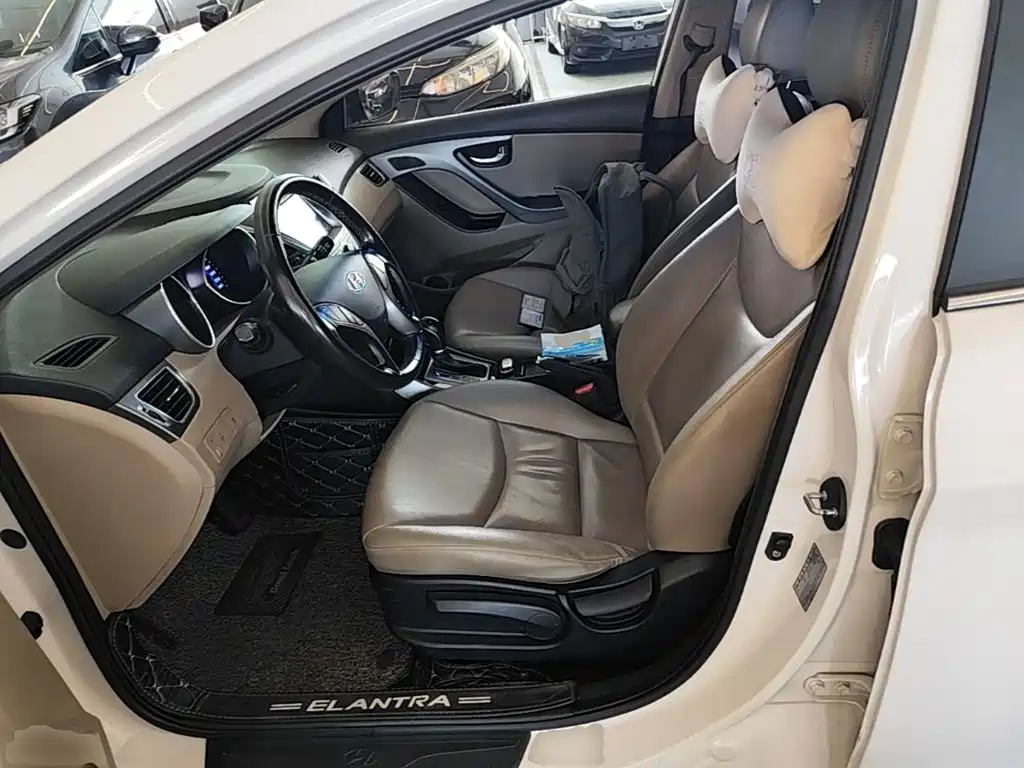 Hyundai Elantra Langdong 2016 — фото 15