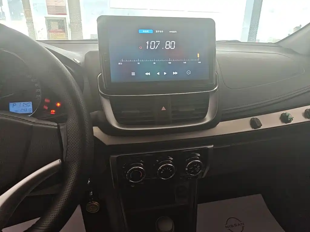Toyota Yaris L 2021 — фото 13