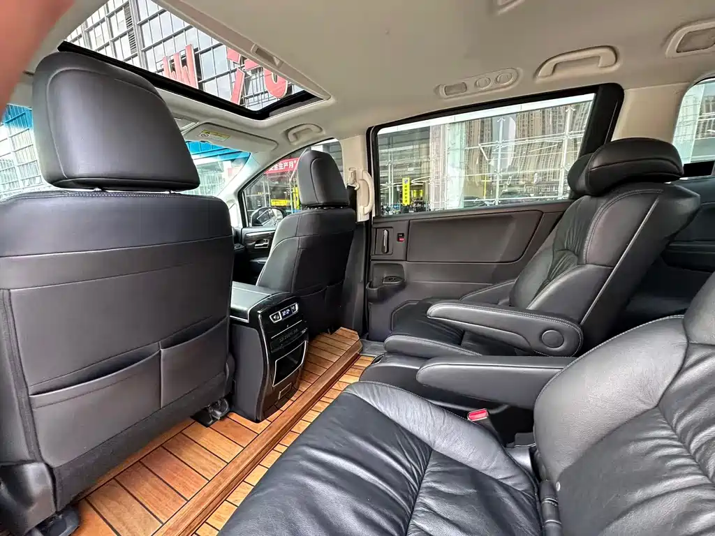 Honda Odyssey 2021 — фото 11