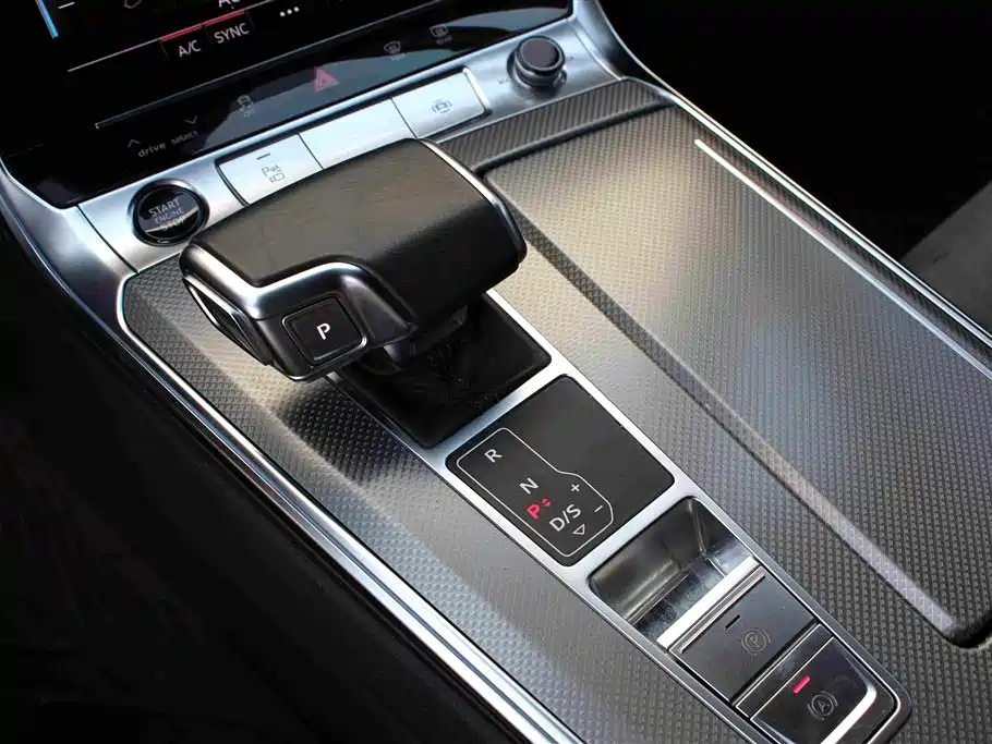 Audi A6L New Energy 2022 — фото 8