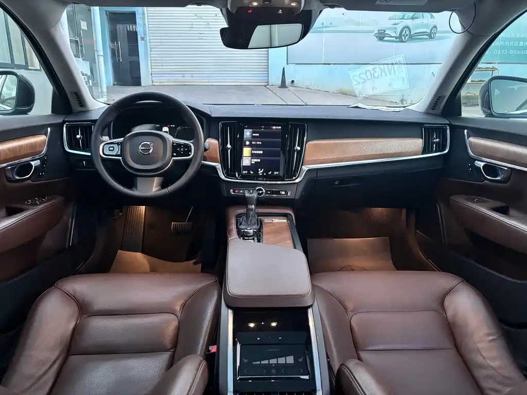 Volvo S90 2018 — фото 15