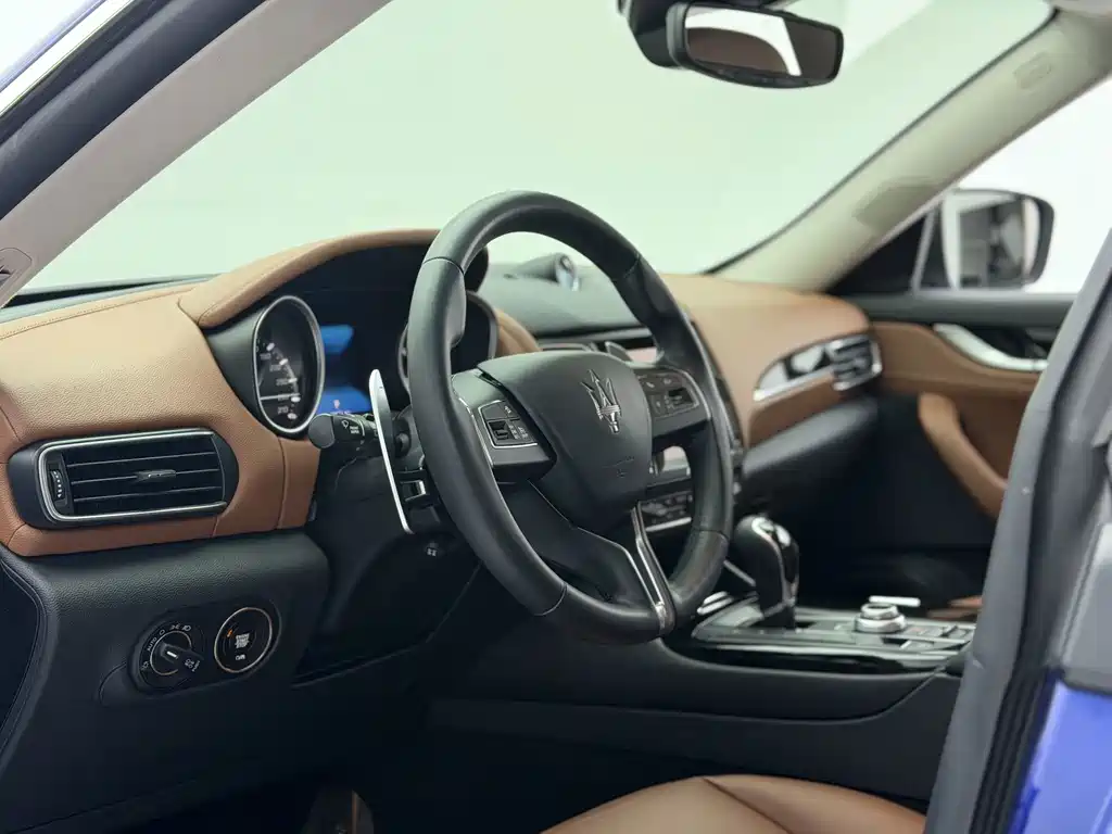 Maserati Levante 2018 — фото 7