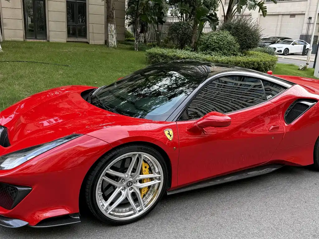 Ferrari 488 2016 — фото 1