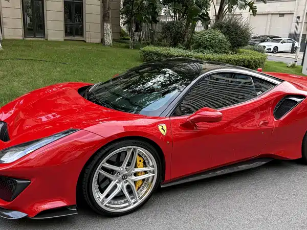Ferrari 488 2016