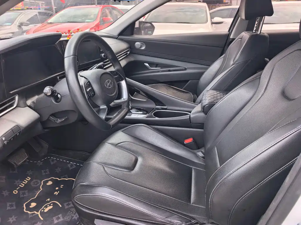 Hyundai Elantra 2023