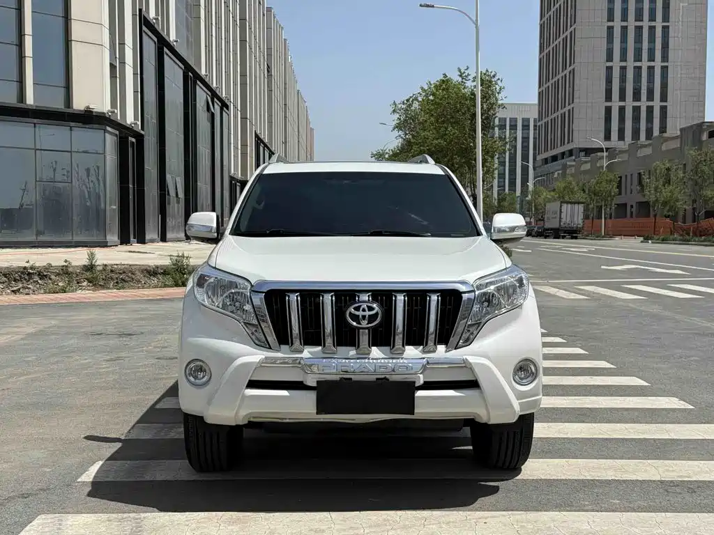 Toyota Prado 2017 — фото 3