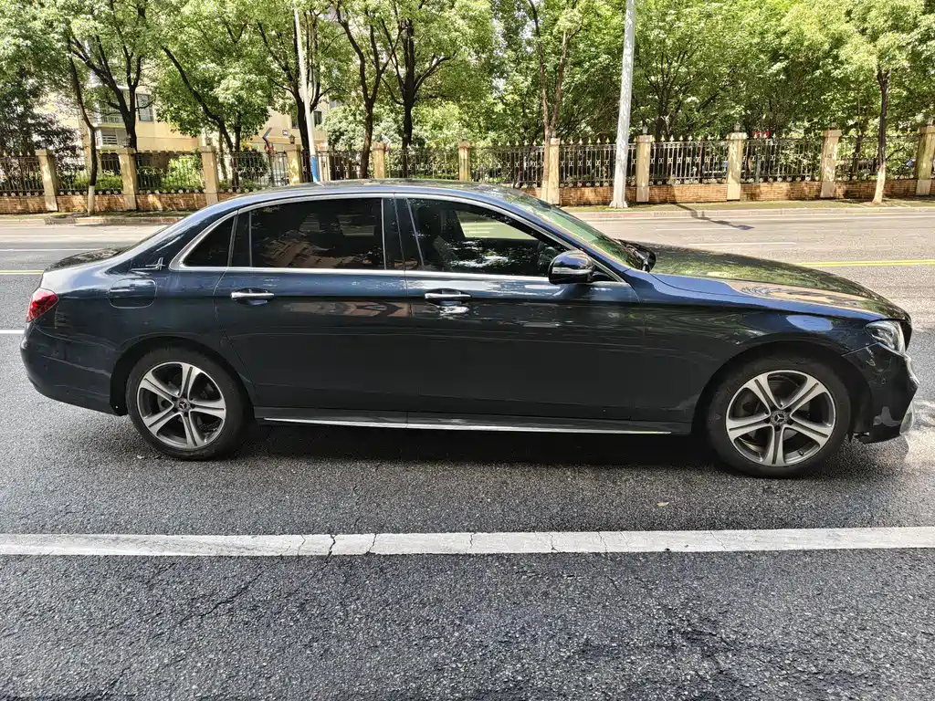 Mercedes-Benz E-Class 2019 — фото 4