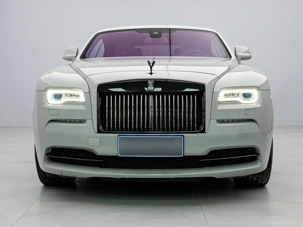 Rolls-Royce Phantom 2016 — фото 1