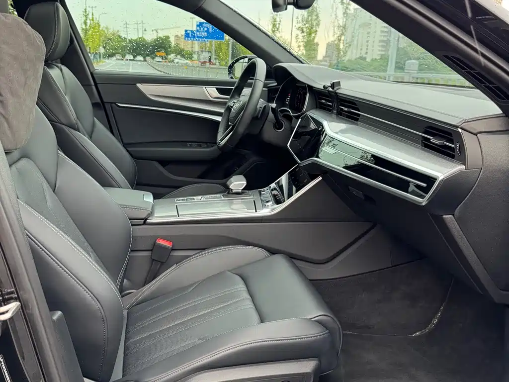 Audi A6L 2025