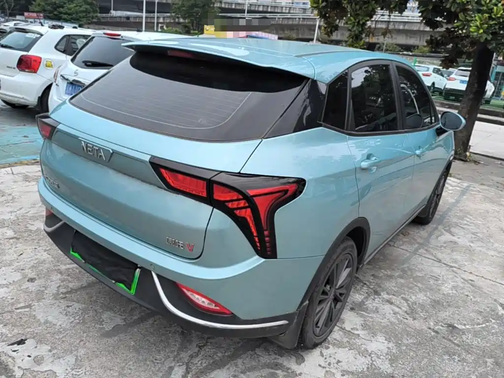Neta V 2022
