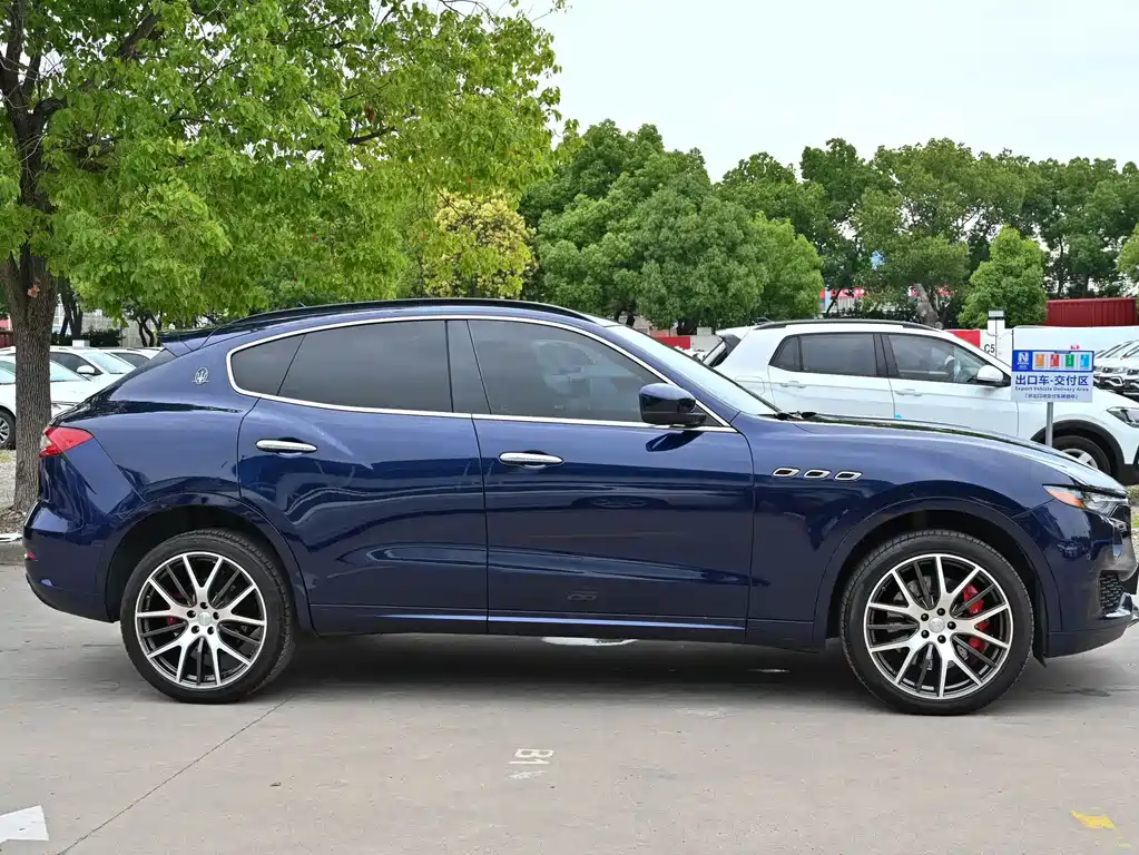 Maserati Levante 2017 — фото 8