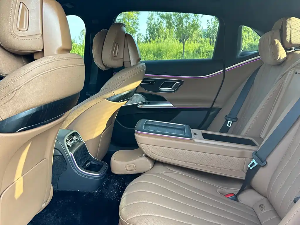 Mercedes-Benz E-Class 2024