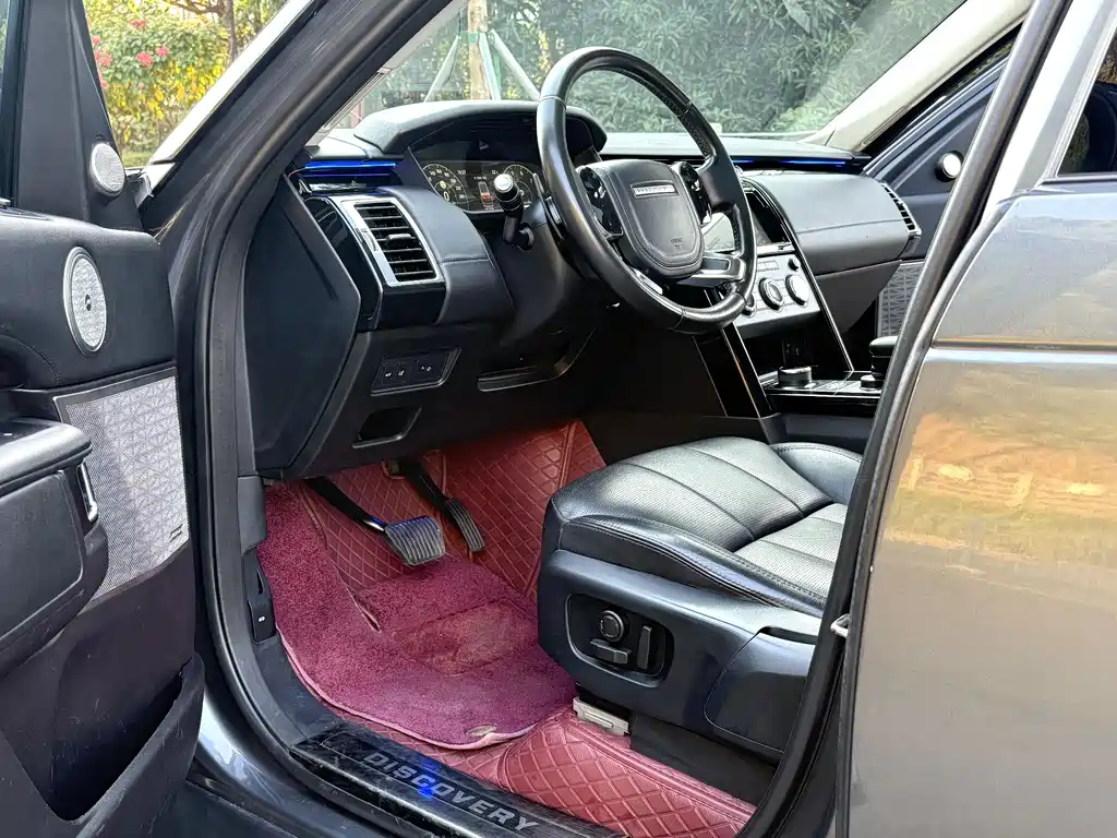 Land Rover Discovery 2018 — фото 9
