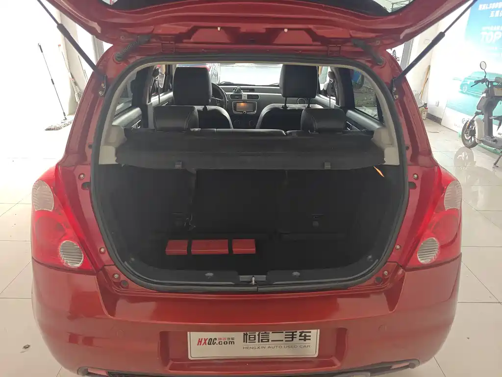Suzuki Swift 2012 — фото 17