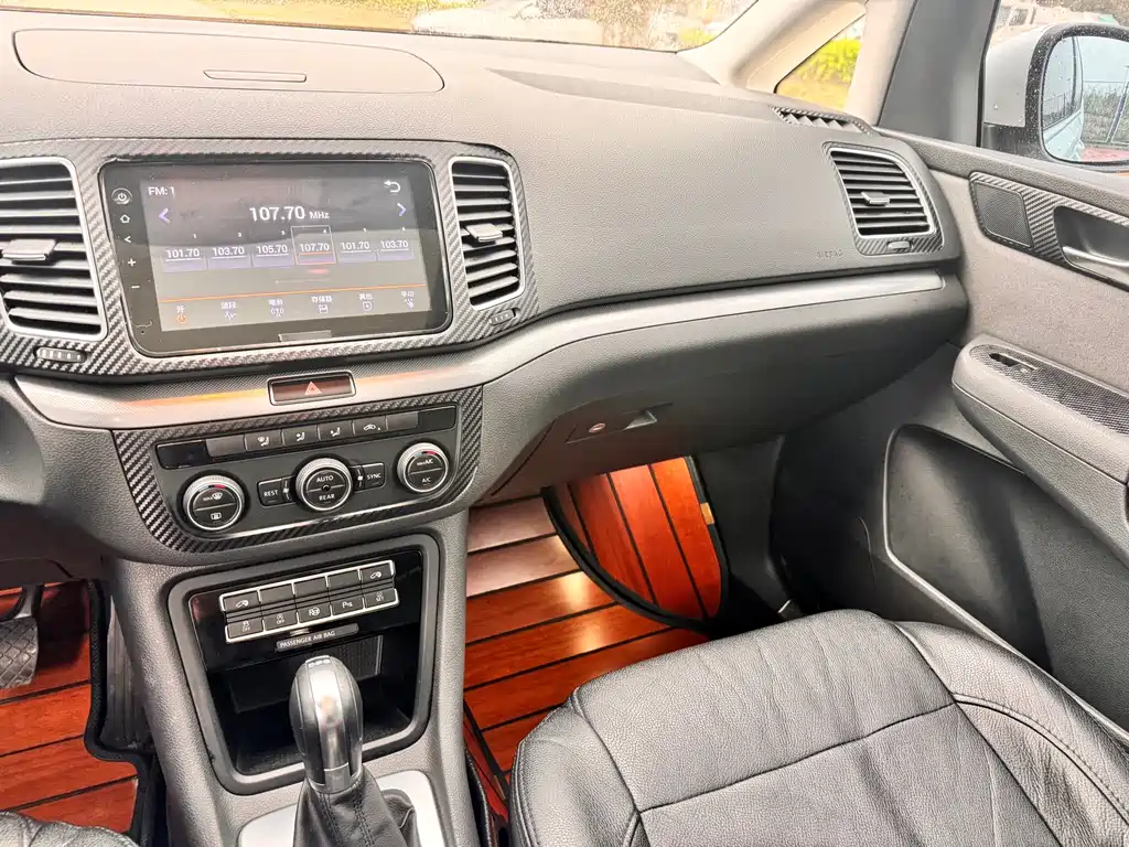 Volkswagen Sharan 2016 — фото 15