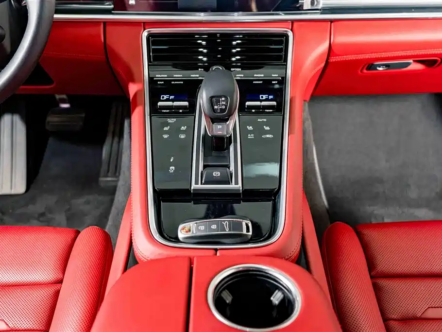 Porsche Panamera 2023 — фото 15