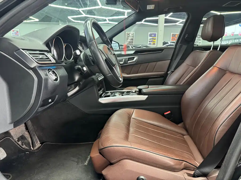 Mercedes-Benz E-Class 2015 — фото 12