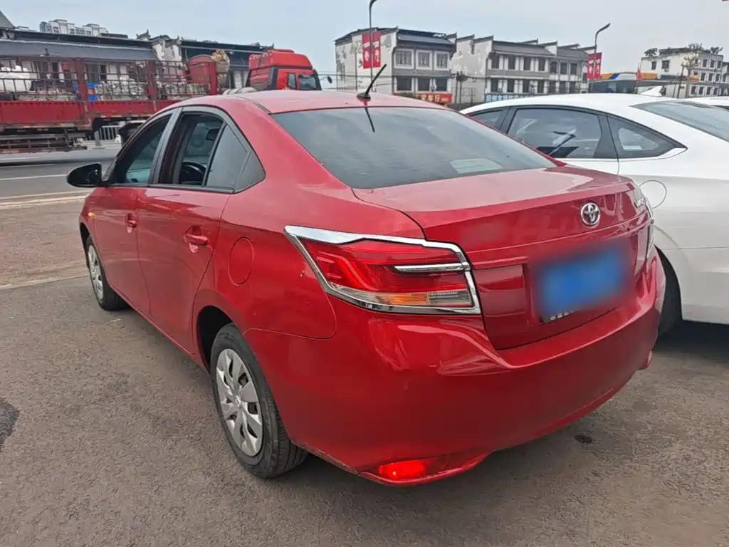 Toyota Vios 2017 — фото 5