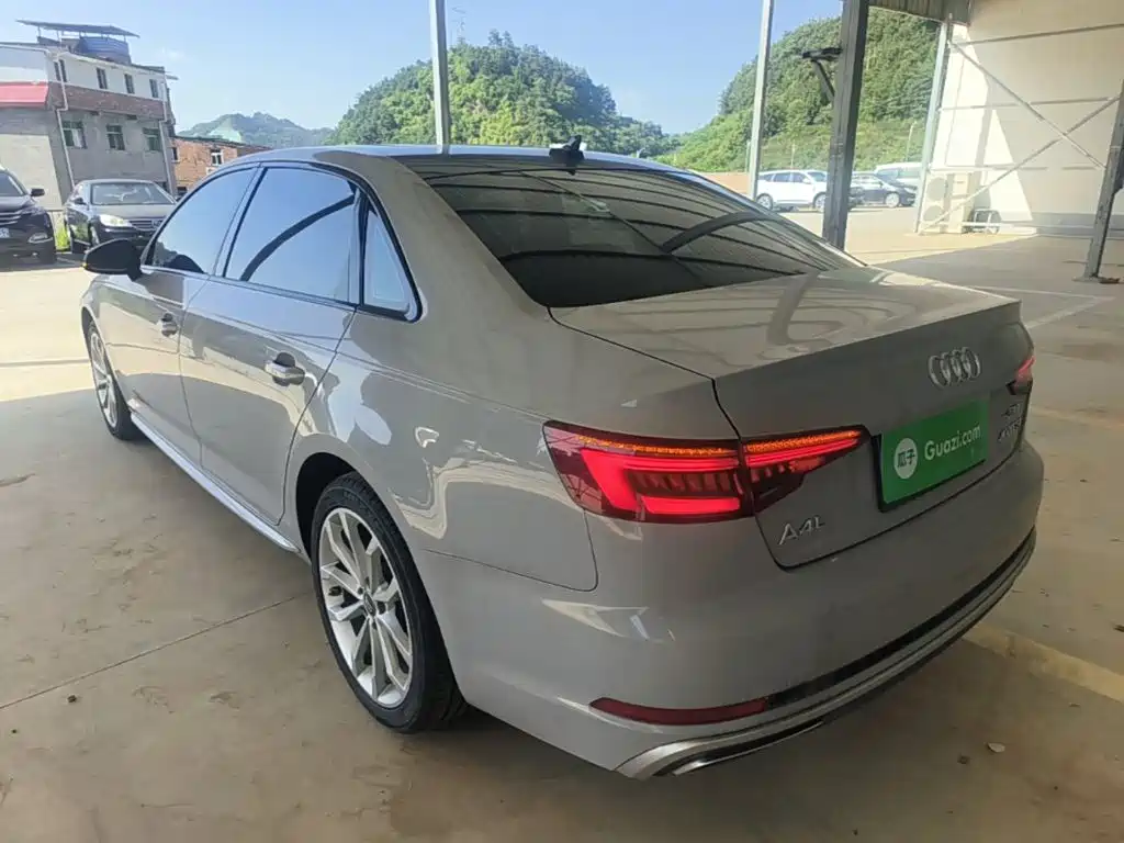 Audi A4L 2019