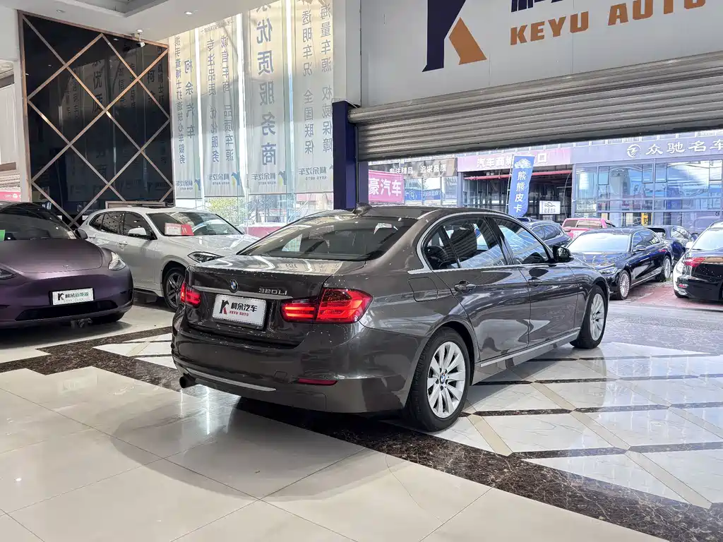 BMW 3 Series 2014 — фото 13