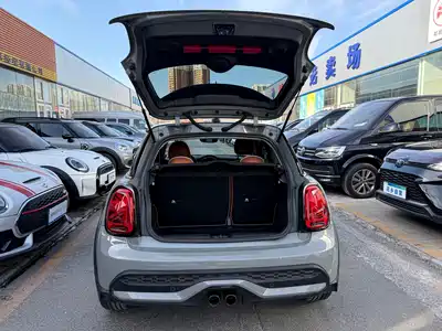 MINI MINI 2023
