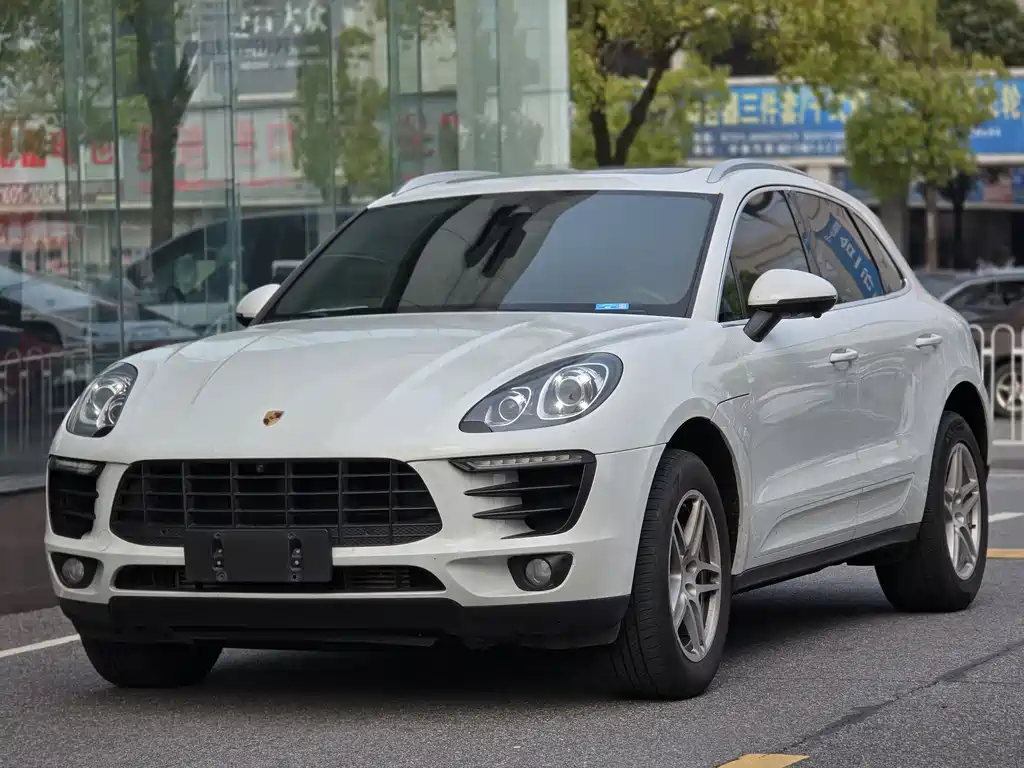 Porsche Macan 2018 — фото 1