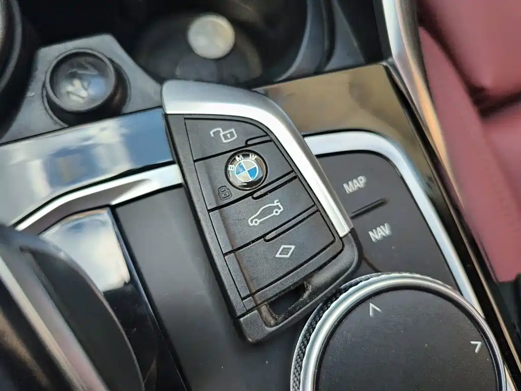 BMW 3 Series 2021 — фото 9