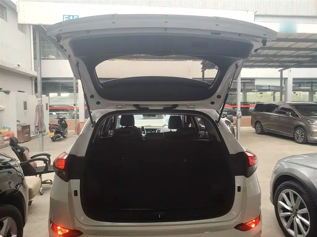 Hyundai Tucson 2016 — фото 19