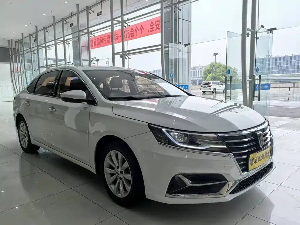 Roewe i6 New Energy 2019 — фото 3