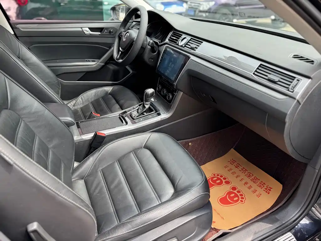 Volkswagen Passat 2018 — фото 14