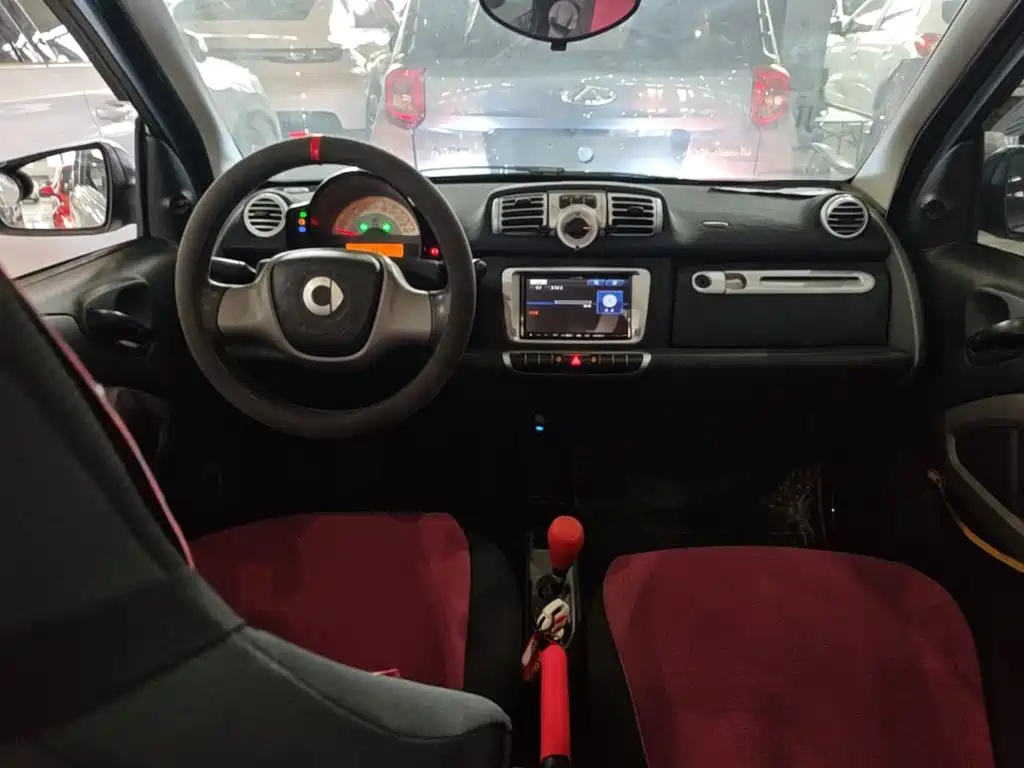 smart Fortwo 2015 — фото 10