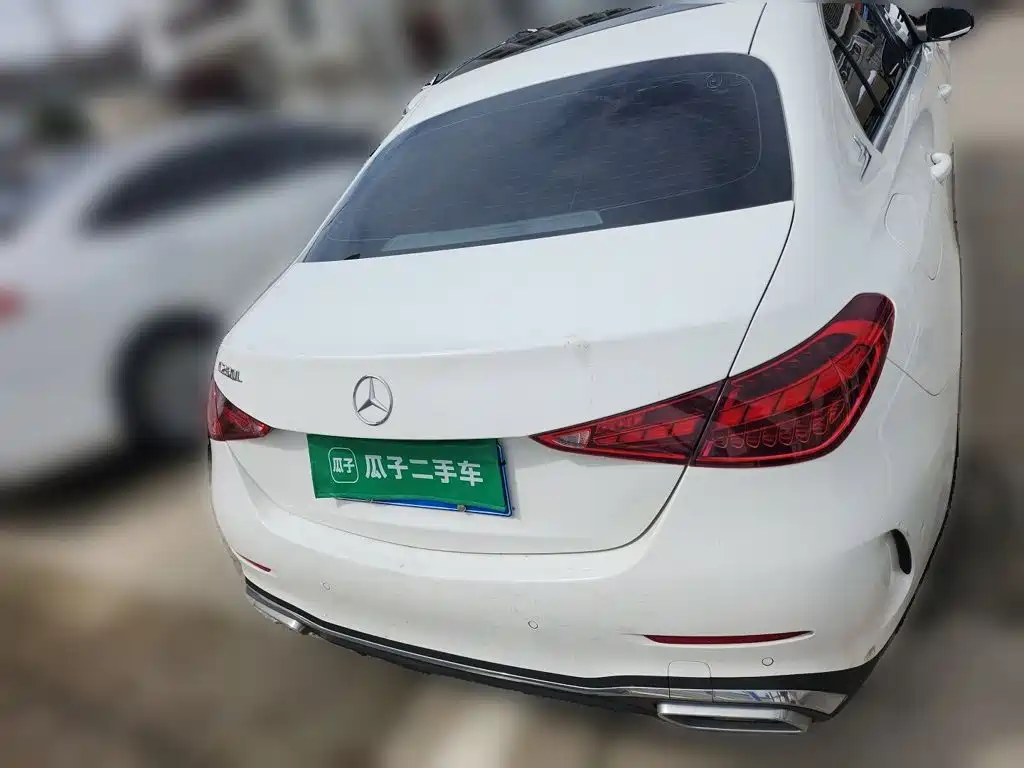 Mercedes-Benz C-Class 2025