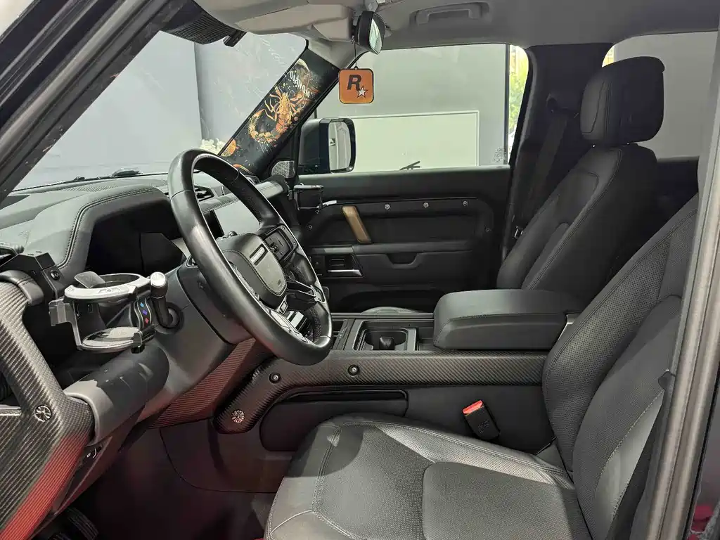 Land Rover Defender 2023 — фото 14