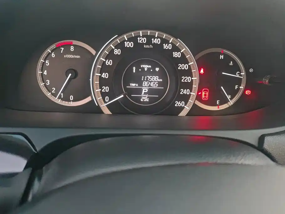 Honda Accord 2018 — фото 14